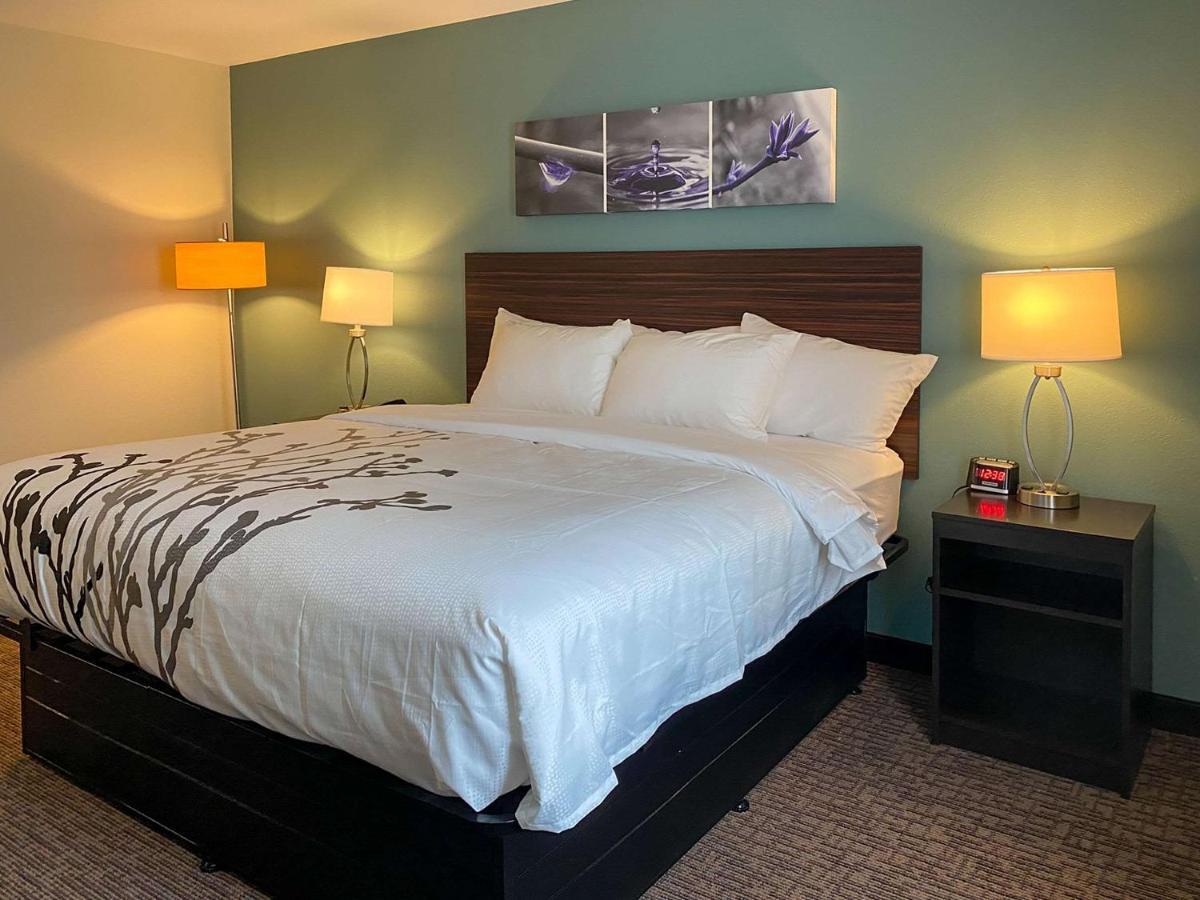 Sleep Inn Greensboro - Coliseum Area Экстерьер фото